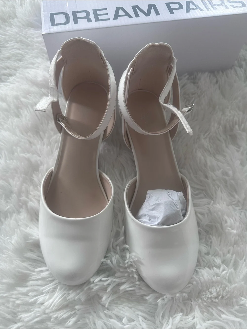 Used Little Girls Dream Pairs White Ankle Strap Shoes size 5